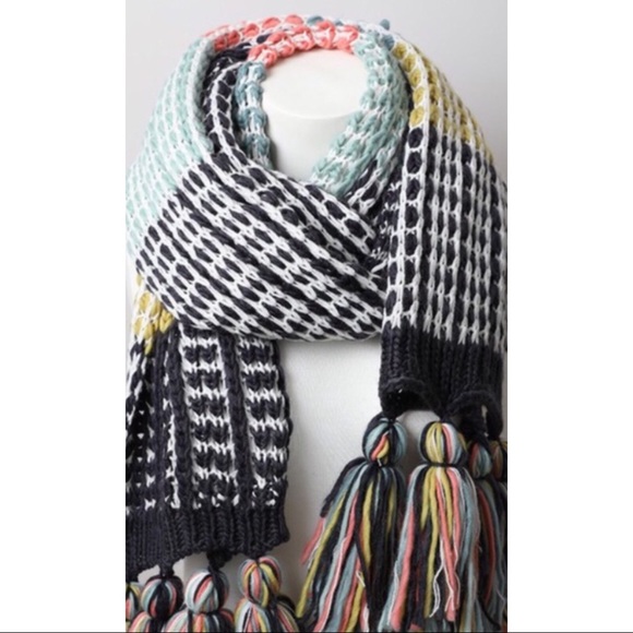 SALE OVERSIZED COLOR BLOCKED SCARF W/FRINGE - Picture 4 of 5
